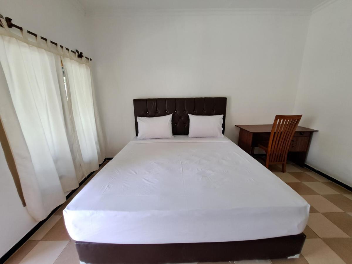 Surfers Beachfront Lombok Hotel Kuta  Екстериор снимка